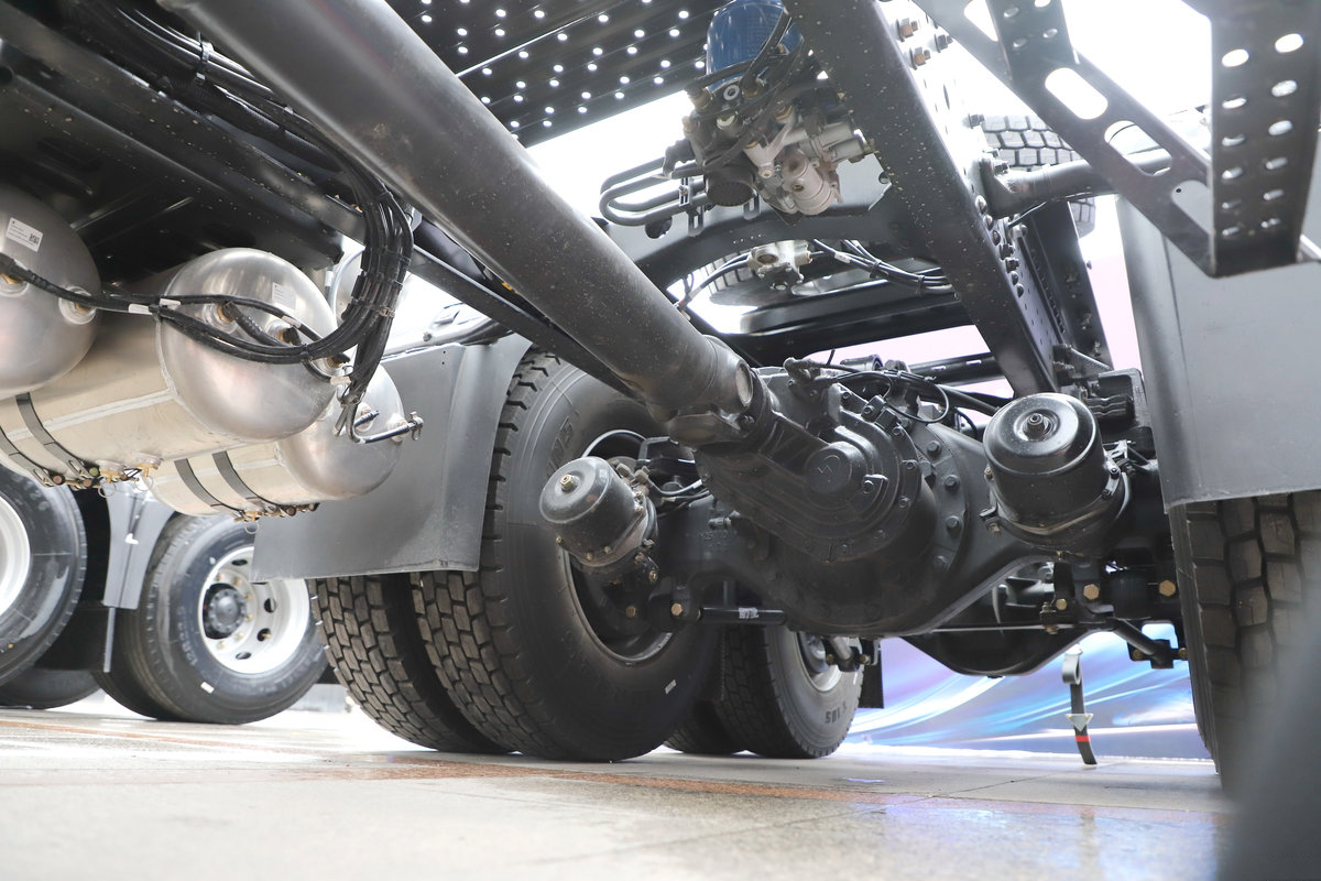 卡车行驶系统（19）