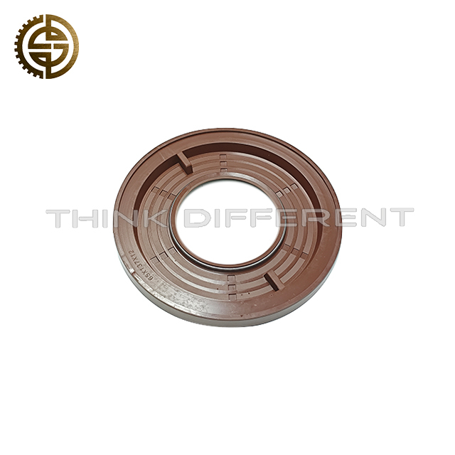 Rear Wheel Hub Oil Seal 6513712 For Heavy-Duty Truck FKM High Temperature Resistant Axle Shaft Seal Replacement Parts For Cargo Truck Axle Hub Bearing Waterproof And Anti-Leak Assembly
