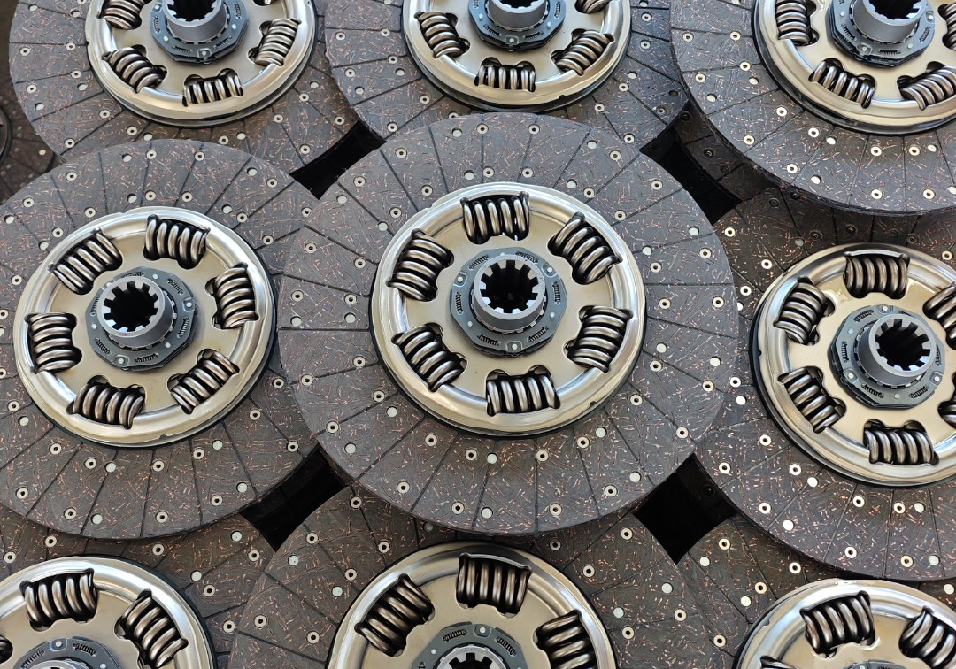 Popular Science of Truck Clutch Control System: The "Power Switch" Under the Pedal, Understand It to Master Heavy-Duty Driving