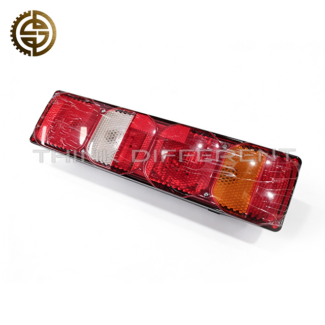 Left Rear Combination Tail Lamp Assembly WG9925810001 for Sinotruk HOWO Truck