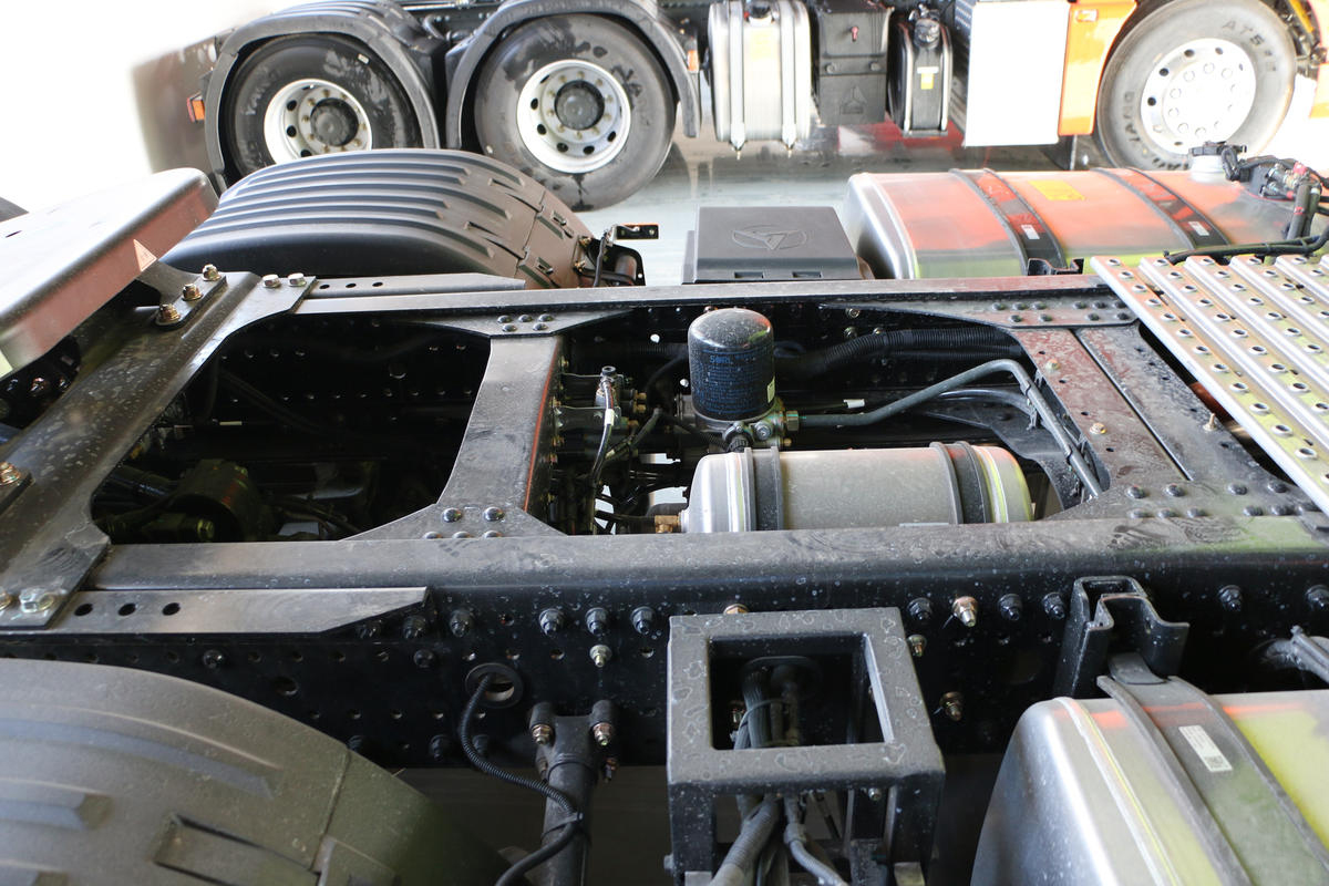 卡车行驶系统（3） 